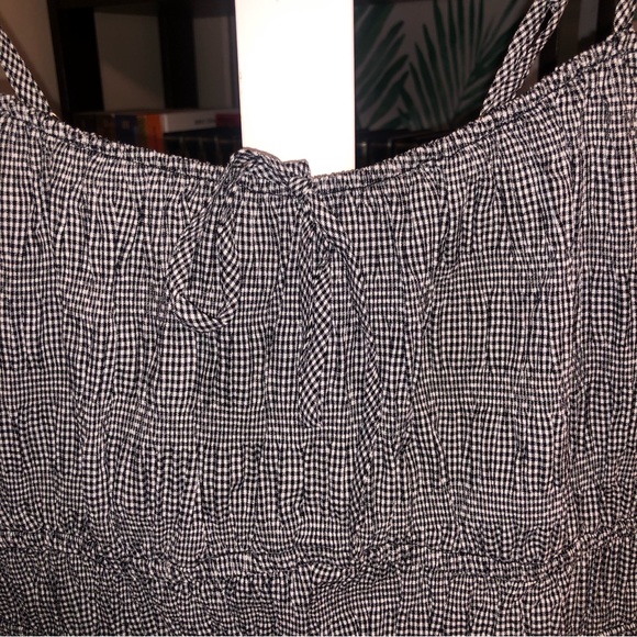 Shinestar | Ruched Cropped Cami | Black & White - Picture 2 of 5